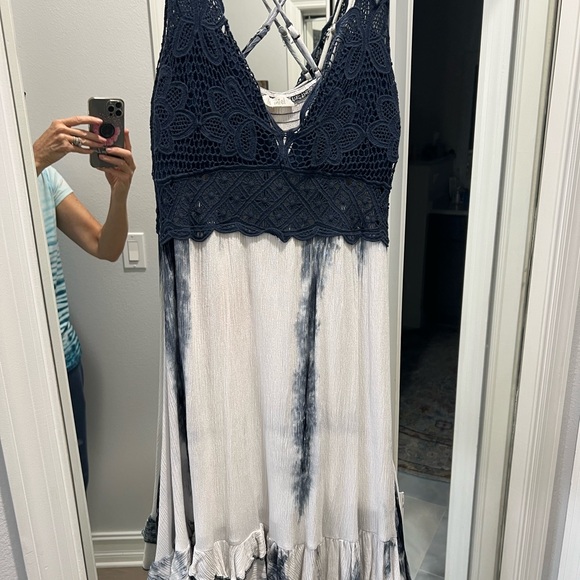 LA MIEL Dresses & Skirts - LA MIEL Navy Crochet Bodice Tie-Dye Midi Dress